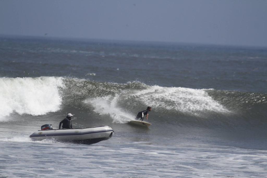 Huanchaco Surf Camp Apartamento Exterior foto